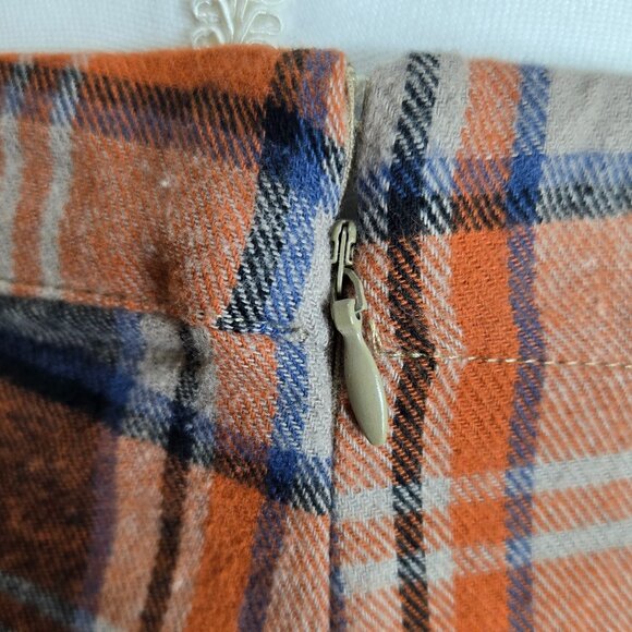 MARLEYLILLY Large Plaid Skirt with 8" Side Zipper Length of 18" (NWT) - Picture 3 of 9